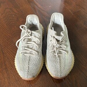 YEEZY Men’s Size 5.5